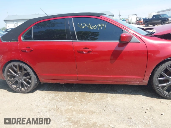 2010 Mercury Milan with VIN 3MEHM0HA6AR621439, listed as a IAAI auction lot 42460994 with 178,067 mi miles and . Bid and sale history available at DreamBid. Image 14.