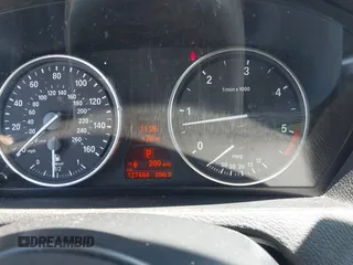 2012 BMW X5 35d with VIN 5UXZW0C58CL671141, listed as a IAAI auction lot 42644381 with 127,464 mi miles and . Bid and sale history available at DreamBid. Image 7.