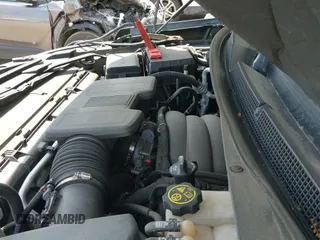 2021 Chevrolet Tahoe LT z VIN 1GNSKNKD7MR422744, wystawiony jako IAAI lot #42629416 z przebiegiem 73 615 mil mil oraz . Historia ofert i sprzedaży dostępna na DreamBid. Obrazek 20.