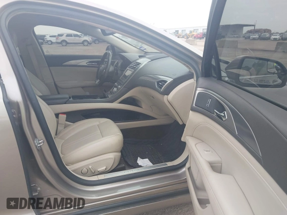 2018 Lincoln MKZ Hybrid Premiere with VIN 3LN6L5KU0JR629348, listed as a IAAI auction lot 41921017 with 119,974 mi miles and . Bid and sale history available at DreamBid. Image 5.