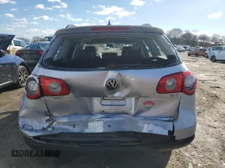 2008 Volkswagen Passat Komfort with VIN WVWLK73C88E018489, listed as a Copart auction lot 44925705 with 186,527 mi miles and Salvage title. Bid and sale history available at DreamBid. Image 6.