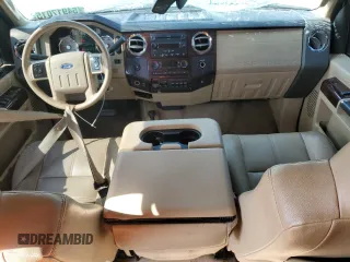 2008 Ford F-250 XL with VIN 1FTSW21R68EA06383, listed as a Copart auction lot 54917015 with 195,462 mi miles and Salvage title. Bid and sale history available at DreamBid. Image 8.