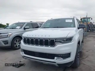 2024 Jeep Wagoneer Series II с VIN 1C4SJUBP2RS120147, выставлен на аукционе IAAI как лот 41877051 с пробегом 35 148 миль миль и . История ставок и продаж доступна на DreamBid. Изображение 12.