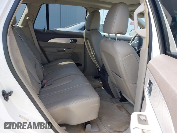2011 Lincoln MKX with VIN 2LMDJ6JK1BBJ29254, listed as a IAAI auction lot 42086351 with 187,809 mi miles. Bid and sale history available at carsss.com. Image 8.