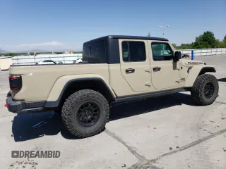2020 Jeep Gladiator Rubicon z VIN 1C6JJTBG2LL190732, wystawiony jako Copart lot #57100115 z przebiegiem 55 679 mil mil oraz Szkoda całkowita • Salvage title. Historia ofert i sprzedaży dostępna na DreamBid. Obrazek 3.
