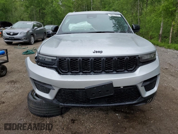 2024 Jeep Grand Cherokee Altitude X with VIN 1C4RJHAG2RC145079, listed as a Copart auction lot 58217615 with 8,135 mi miles and Salvage title. Bid and sale history available at DreamBid. Image 5.