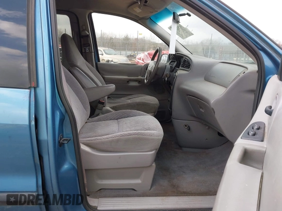 2002 Ford Windstar LX z VIN 2FMZA51462BB14391, wystawiony jako IAAI lot #41532786 z przebiegiem 124 310 mil mil oraz . Historia ofert i sprzedaży dostępna na DreamBid. Obrazek 5.