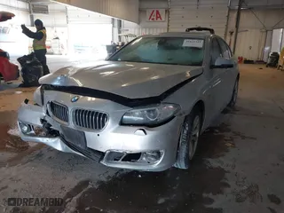 2015 BMW 5 Series 528i xDrive with VIN WBA5A7C50FG143305, listed as a IAAI auction lot 41611732 with 113,546 mi miles. Bid and sale history available at carsss.com. Image 17.