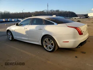 2016 Jaguar XJ R-Sport with VIN SAJWJ1CD8G8W02265, listed as a Copart auction lot 42821565 with 89,628 mi miles and Clean title. Bid and sale history available at DreamBid. Image 2.
