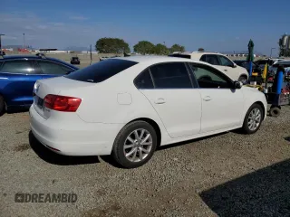 2013 Volkswagen Jetta SE with VIN 3VWDP7AJ3DM384014, listed as a Copart auction lot 56207025 with 112,627 mi miles and Salvage title. Bid and sale history available at DreamBid. Image 3.