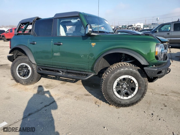 2024 Ford Bronco Badlands with VIN 1FMEE9BP7RLB04871, listed as a Copart auction lot 82610284 with 915 mi miles and Salvage Title. Bid and sale history available at carsss.com. Image 4.