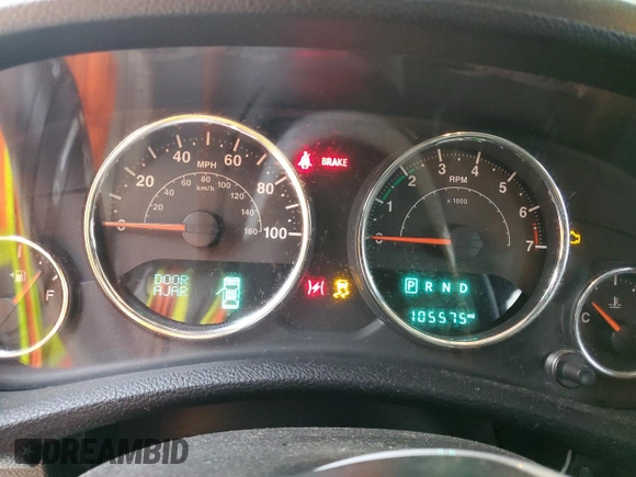 2018 Jeep Wrangler Unlimited Sport with VIN 1C4BJWDG6JL886776, listed as a Copart auction lot 43754455 with 105,575 mi miles and Clean Title. Bid and sale history available at DreamBid. Image 9.