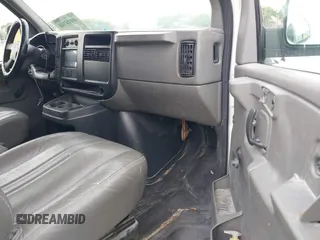 2007 Chevrolet Express Cargo Van with VIN 1GCGG25V971149568, listed as a IAAI auction lot 41632121 with 247,782 mi miles. Bid and sale history available at carsss.com. Image 5.