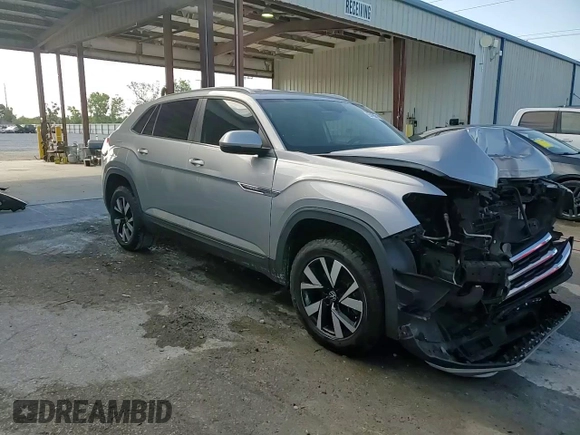 2020 Volkswagen Atlas SE with VIN 1V23C2CA6LC226467, listed as a Copart auction lot 55498015 with 125,211 mi miles and Non repairable. Bid and sale history available at DreamBid. Image 15.