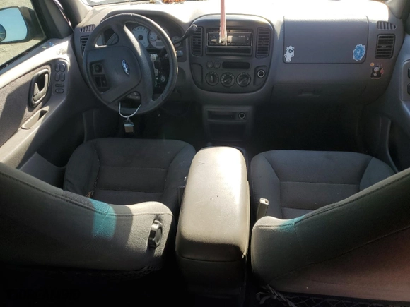 2001 Ford Escape XLT with VIN 1FMYU03171KB12159, listed as a Copart auction lot 87974165 with 0 mi miles and Salvage Title. Bid and sale history available at carsss.com. Image 8.