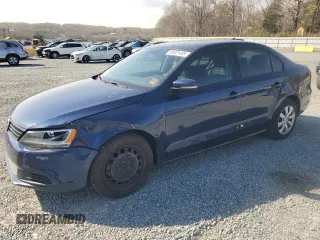 2014 Volkswagen Jetta Sedan SE w/Connectivity/Sunroof PZEV with VIN 3VWD17AJ1EM377369, listed as a Copart auction lot 50601495 with 134,604 mi miles and Salvage Title. Bid and sale history available at carsss.com. Image 1.