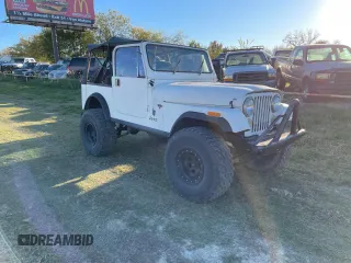 1983 Jeep CJ z VIN 1JCCM87A7DT047592, wystawiony jako Copart lot #82586784 z przebiegiem 5249 mil mil oraz Tytuł czysty. Historia ofert i sprzedaży dostępna na DreamBid. Obrazek 1.