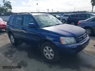 2002 Toyota Highlander with VIN JTEGF21AX20045168, listed as a IAAI auction lot 41700807 with 219,011 mi miles. Bid and sale history available at carsss.com. Image 1.