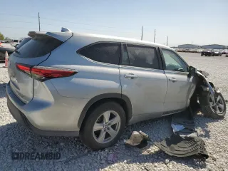 2021 Toyota Highlander L with VIN 5TDZZRAH2MS515896, listed as a Copart auction lot 49450015 with 57,639 mi miles and Salvage title. Bid and sale history available at DreamBid. Image 3.