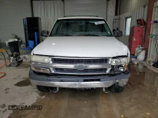 2001 Chevrolet Suburban LS z VIN 3GNEC16T41G127147, wystawiony jako Copart lot #56017935 z przebiegiem Nie podano mil oraz Szkoda całkowita • Salvage title. Historia ofert i sprzedaży dostępna na DreamBid. Obrazek 5.