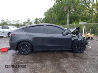 2024 Tesla Model Y с VIN 7SAYGDED5RF046877, выставлен на аукционе IAAI как лот 42237815 с пробегом 45 883 миль миль и . История ставок и продаж доступна на DreamBid. Изображение 13.