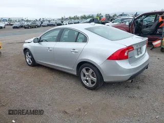 2012 Volvo S60 T5 with VIN YV1622FS8C2127445, listed as a IAAI auction lot 42408477 with 166,124 mi miles and . Bid and sale history available at DreamBid. Image 3.