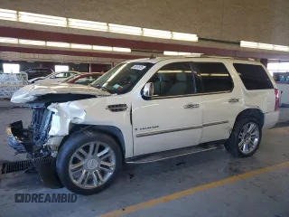 2007 Cadillac Escalade z VIN 1GYEC63847R304577, wystawiony jako Copart lot #45904605 z przebiegiem 153 319 mil mil oraz Szkoda całkowita • Salvage title. Historia ofert i sprzedaży dostępna na DreamBid. Obrazek 1.