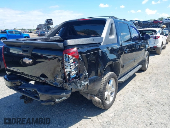 2011 Chevrolet Avalanche LS with VIN 3GNMCEE01BG102296, listed as a IAAI auction lot 42259168 with 183,888 mi miles and . Bid and sale history available at DreamBid. Image 4.