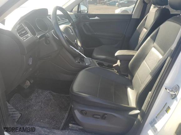 2018 Volkswagen Tiguan SEL with VIN 3VV3B7AX1JM091002, listed as a Copart auction lot 46902485 with 91,684 mi miles and Salvage Title. Bid and sale history available at carsss.com. Image 7.