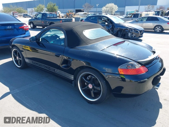 2001 Porsche Boxster with VIN WP0CA29891U621813, listed as a IAAI auction lot 41831917 with 195,179 mi miles. Bid and sale history available at carsss.com. Image 3.