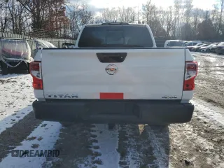 2022 Nissan Titan SV with VIN 1N6AA1EC1NN107060, listed as a Copart auction lot 86410174 with 6,899 mi miles and Clean title. Bid and sale history available at DreamBid. Image 6.