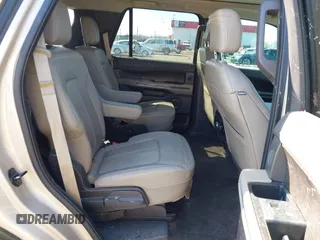 2018 Ford Expedition Limited with VIN 1FMJU1KT6JEA06679, listed as a IAAI auction lot 41675664 with 154,902 mi miles. Bid and sale history available at carsss.com. Image 8.