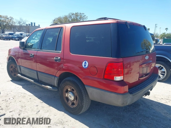 2004 Ford Expedition Special Service with VIN 1FMPU16L84LB04455, listed as a IAAI auction lot 41736767 with 286,292 mi miles. Bid and sale history available at carsss.com. Image 3.