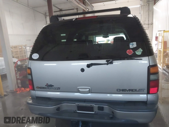 2005 Chevrolet Suburban Z71 with VIN 3GNFK16Z95G265896, listed as a IAAI auction lot 41248931 with 206,062 mi miles. Bid and sale history available at carsss.com. Image 17.