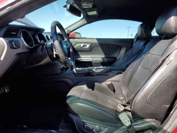2018 Ford Mustang EcoBoost z VIN 1FA6P8TH8J5175581, wystawiony jako Copart lot #55151015 z przebiegiem 65 685 mil mil oraz Szkoda całkowita • Salvage title. Historia ofert i sprzedaży dostępna na DreamBid. Obrazek 7.