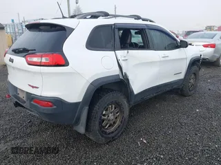 2017 Jeep Cherokee Trailhawk L Plus with VIN 1C4PJMBS2HD225011, listed as a IAAI auction lot 40802716 with 73,714 mi miles. Bid and sale history available at carsss.com. Image 4.