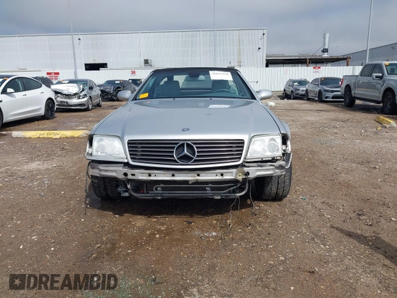 2000 Mercedes-Benz SL with VIN WDBFA68F0YF188738, listed as a IAAI auction lot 41652926 with 61,075 mi miles. Bid and sale history available at carsss.com. Image 6.