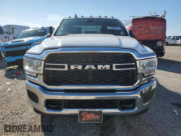 2020 Ram 3500 Tradesman with VIN 3C63RRGLXLG278452, listed as a Copart auction lot 41446175 with 299,480 mi miles and Clean Title. Bid and sale history available at carsss.com. Image 5.