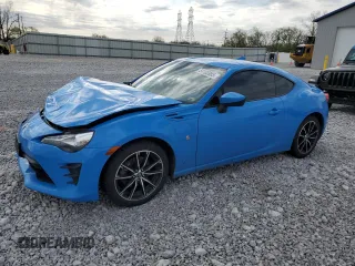 2020 Toyota 86 z VIN JF1ZNAA10L8752508, wystawiony jako Copart lot #54103985 z przebiegiem 67 479 mil mil oraz Szkoda całkowita • Salvage title. Historia ofert i sprzedaży dostępna na DreamBid. Obrazek 1.