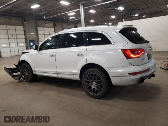 2014 Audi Q7 Premium Plus with VIN WA1LMAFE5ED010771, listed as a Copart auction lot 55587105 with 182,209 mi miles and Salvage title. Bid and sale history available at DreamBid. Image 2.