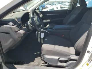 2025 Toyota Camry LE z VIN 4T1DAACKXSU031264, wystawiony jako Copart lot #57031815 z przebiegiem 19 427 mil mil oraz Nie do naprawy • Non repairable. Historia ofert i sprzedaży dostępna na DreamBid. Obrazek 7.