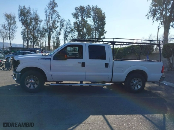 2013 Ford Super Duty F-250 SRW XL with VIN 1FT7W2A62DEB87844, listed as a IAAI auction lot 41308125 with 194,058 mi miles. Bid and sale history available at carsss.com. Image 14.