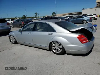 2010 Mercedes-Benz S 400 with VIN WDDNG9FB4AA290503, listed as a Copart auction lot 68741204 with 75,223 mi miles and Salvage Title. Bid and sale history available at DreamBid. Image 2.