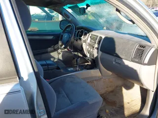 2003 Toyota 4Runner SR5 with VIN JTEZU14R230015626, listed as a IAAI auction lot 41427023 with 183,918 mi miles. Bid and sale history available at carsss.com. Image 5.