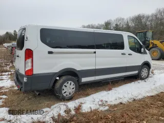 2023 Ford Transit Passenger XL z VIN 1FBAX2YG7PKA45212, wystawiony jako Copart lot #42914795 z przebiegiem 70 987 mil mil oraz Szkoda całkowita • Salvage title. Historia ofert i sprzedaży dostępna na DreamBid. Obrazek 3.