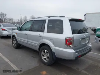 2008 Honda Pilot EX-L with VIN 5FNYF285X8B000937, listed as a IAAI auction lot 41793140 with 205,103 mi miles. Bid and sale history available at carsss.com. Image 3.