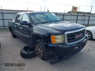 2008 GMC Sierra Denali z VIN 2GTEK638X81334086, wystawiony jako IAAI lot #42531560 z przebiegiem 248 592 mil mil oraz . Historia ofert i sprzedaży dostępna na DreamBid. Obrazek 1.