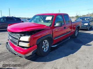 2007 Chevrolet Silverado 1500 Classic LT1 with VIN 1GCEK19Z47Z124253, listed as a IAAI auction lot 41322438 with 239,543 mi miles. Bid and sale history available at carsss.com. Image 17.