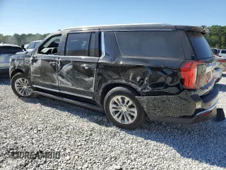 2023 GMC Yukon XL SLT with VIN 1GKS2GKDXPR254627, listed as a Copart auction lot 59226594 with 39,428 mi miles and Salvage Title. Bid and sale history available at DreamBid. Image 2.