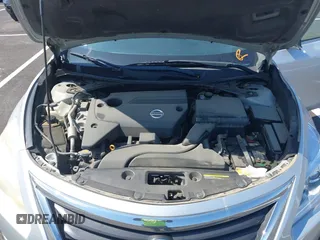 2014 Nissan Altima SV with VIN 1N4AL3AP0EC323033, listed as a IAAI auction lot 41665147 with 145,271 mi miles and . Bid and sale history available at carsss.com. Image 10.